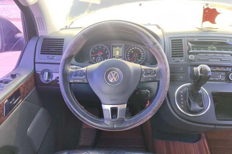 Used Volkswagen Multivan 2012 2.0 TSI Two-Wheel-Drive Luxury Edition
