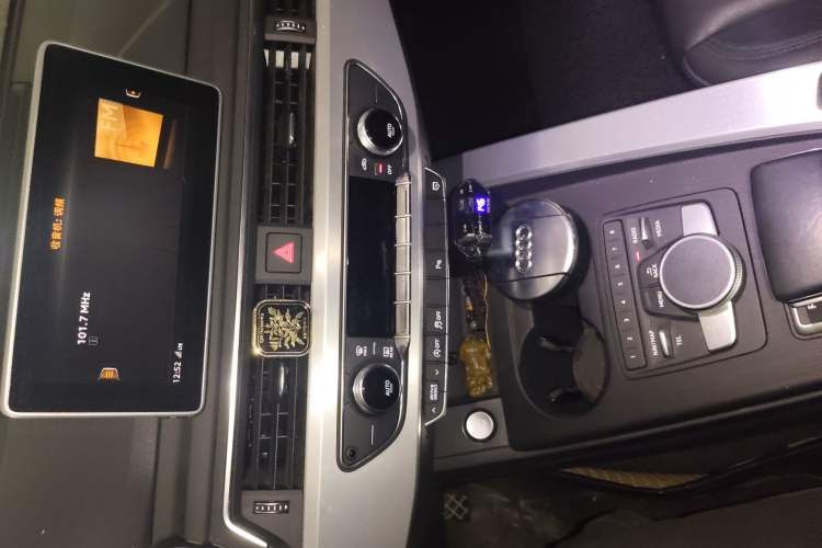 Used Audi A4L 2018 30th Anniversary Edition 40 TFSI Fashion Model