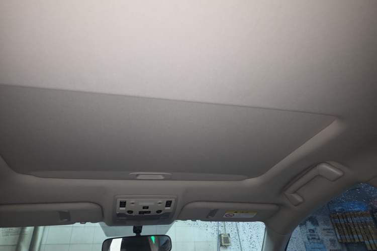 Used Lexus IS 2017 300 Leading Edition Headliner