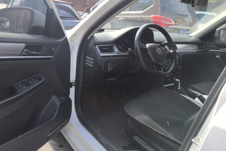 Used Volkswagen Bora 2016 1.6L Automatic Comfort Model
