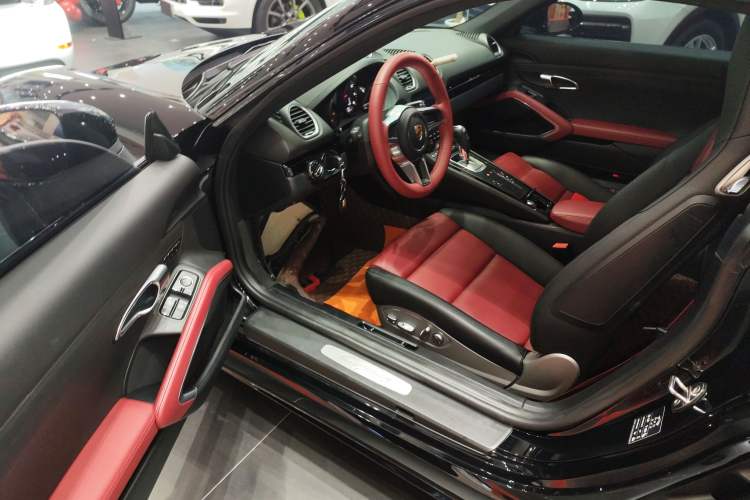 Used Porsche 718 2018 Cayman 2.0T