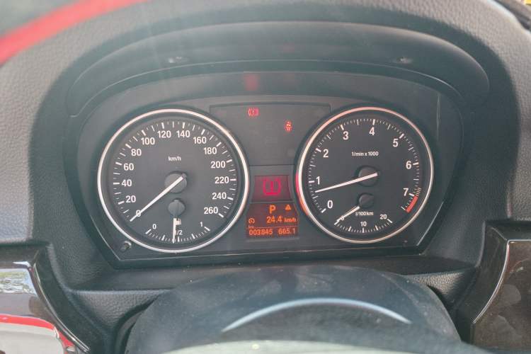 Used BMW 3 Series 2010 325i Sport Edition Instrument Cluster