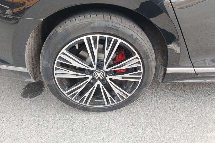 Used Volkswagen Magotan 2023 2 Million Units Commemorative Edition 330TSI DSG Luxury Version