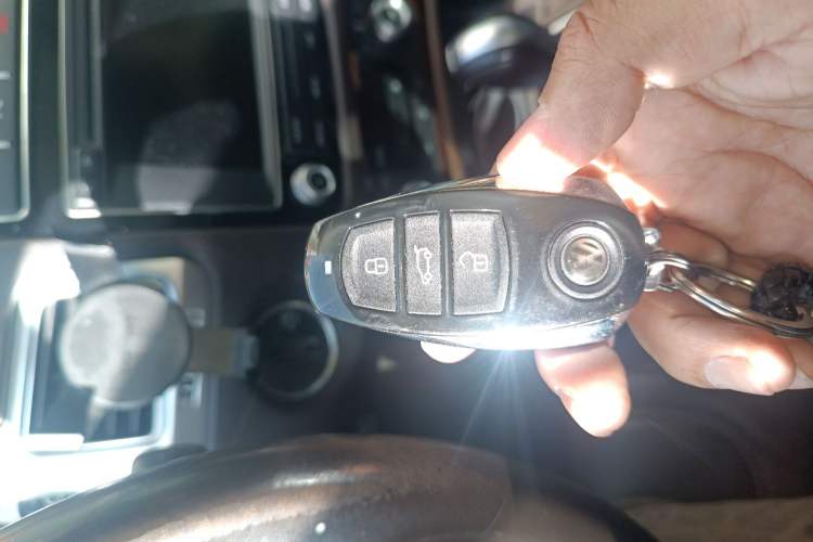 Used Volkswagen Touareg 2015 3.0 TSI Standard Model
