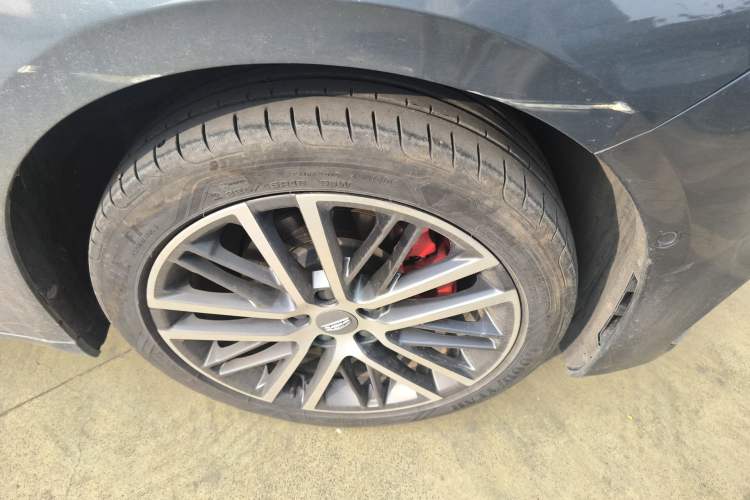 Used Geely Auto Preface 2021 2.0TD Flagship Edition Right Front Wheel Hub