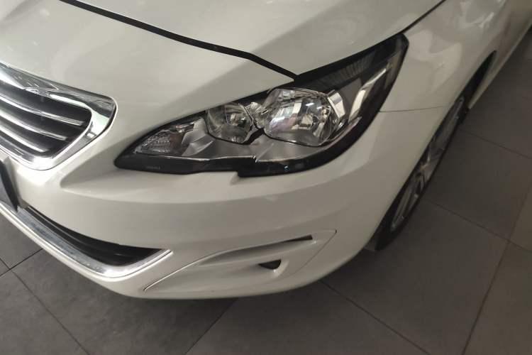 Used Peugeot 408 2016 1.6T Automatic Luxury Edition Left Front Headlight