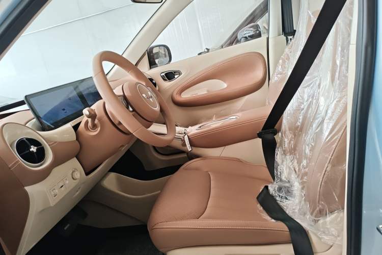 Used Wuling Bingo 2025 333 km Lingxi Connected Version Left Front Seat