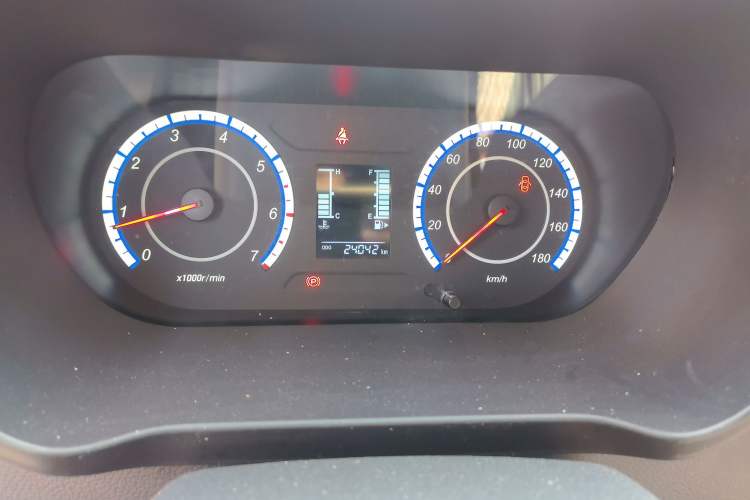 Used CHANGAN KAICHENG Ruixing M60 2023 1.5L GDI Comfort Van 2-Seater
