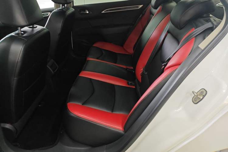 Used Citroen C4L 2015 1.8L Automatic Luxury Edition Interior 4