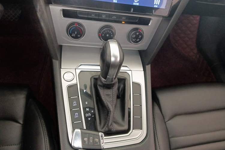 Used Volkswagen Magotan 2018 280TSI DSG Comfort Model