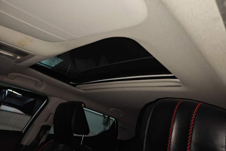 Used Nissan Lannia 2016 1.6L CVT Smart Cool Edition Headliner