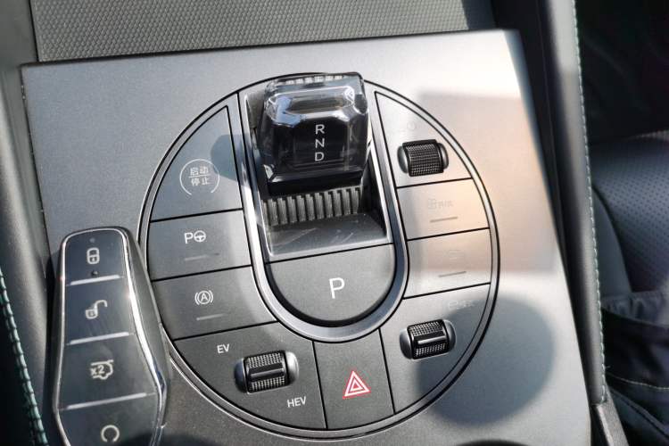 Used BYD Seal 06 New Energy 2025 DM-i Smart Drive 120KM Prestige Model Gear Lever