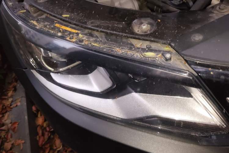 Used Volkswagen Tiguan 2015 1.8TSI Automatic Two-Wheel Drive Luxury Model Right Front Headlight