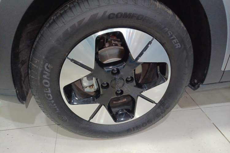 Used Geely Galaxy Geome 2025 310km Dream Edition Left Front Wheel Hub
