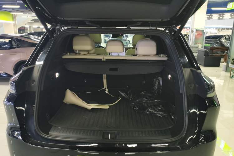 Used Li Auto L6 2024 Pro Model
