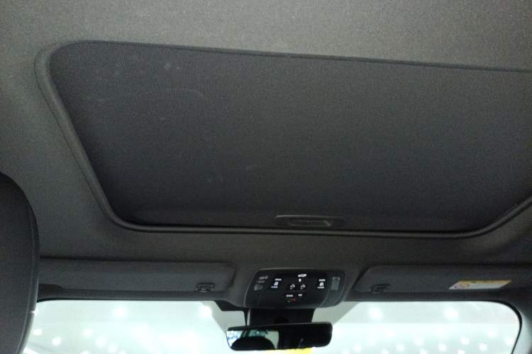 Used Toyota Sienna 2024 2.5L Hybrid Four-Wheel Drive Prestige Edition