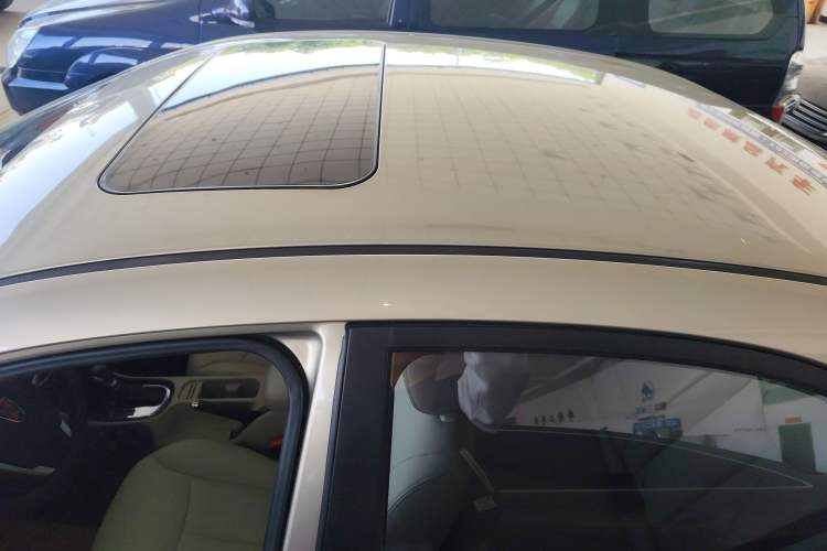 Used Roewe 360 2015 20T TST Deluxe Edition