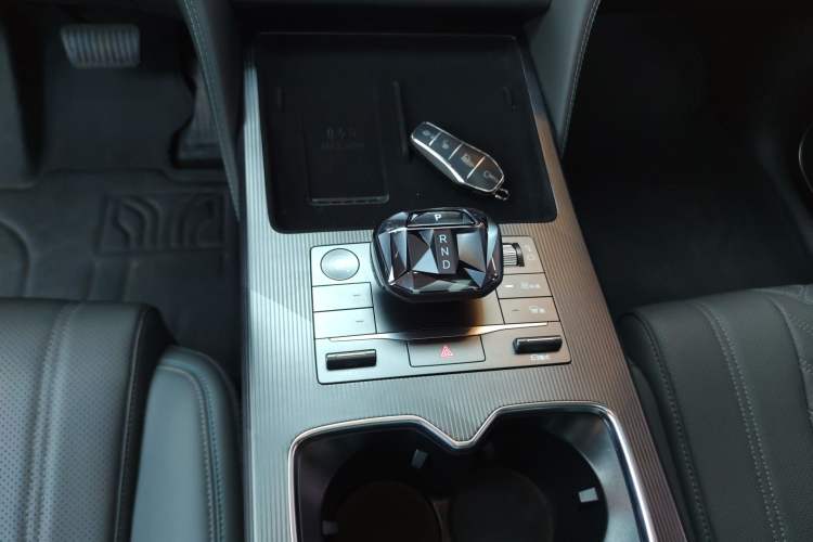 Used BYD Song L DM-i 2025 Intelligent Driving Version 160 km Beyond-Range Type