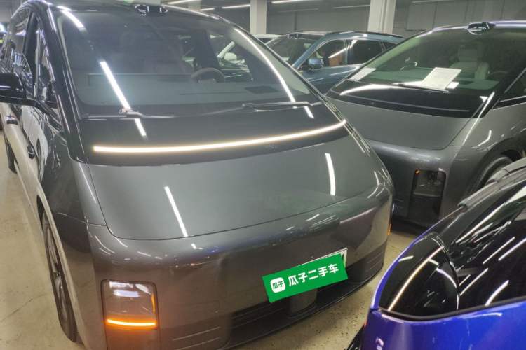 Used Li Auto MEGA 2025 Home Family Special Edition
