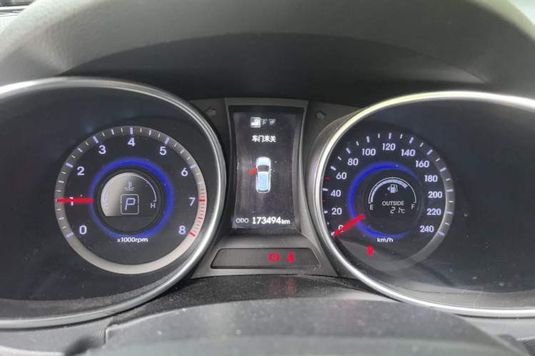 Used Hyundai Santa Fe 2013 Revised Version 2.4L Automatic All-Wheel Drive Smart Type
