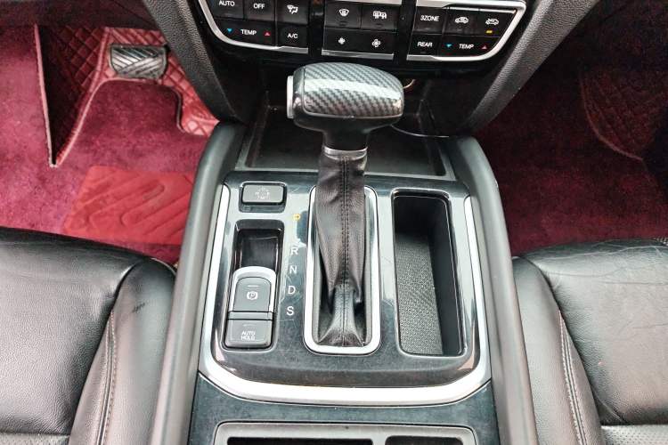 Used GAC Trumpchi GS8 2017 320T Two-Wheel Drive Luxury Edition (7 Seats)
