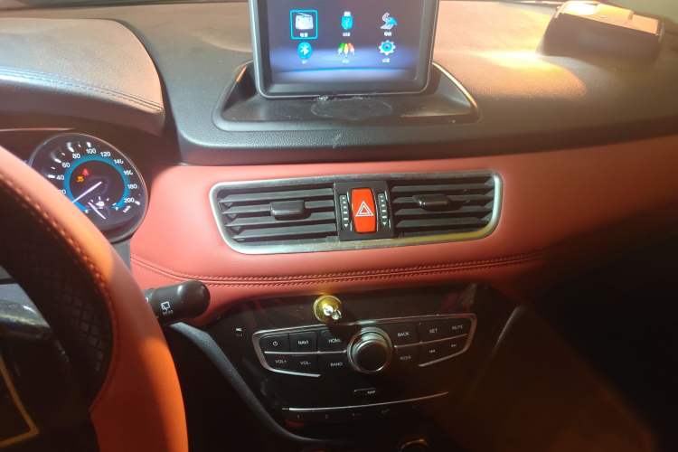 Used Haval H1 2015 1.5L AMT Luxury Model
