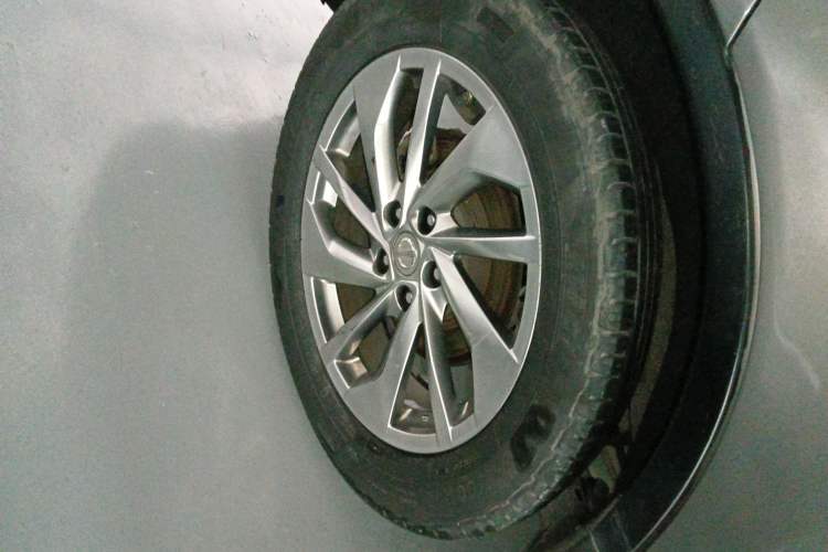 Used Nissan X-Trail 2014 2.5L CVT Ultimate Edition 4WD Exterior 3