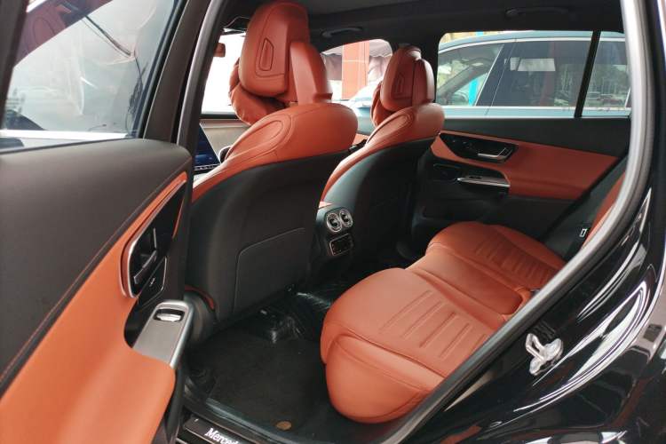 Used Mercedes-Benz GLC 2023 GLC 300 L 4MATIC Dynamic Edition 5-seater Left Rear Seat