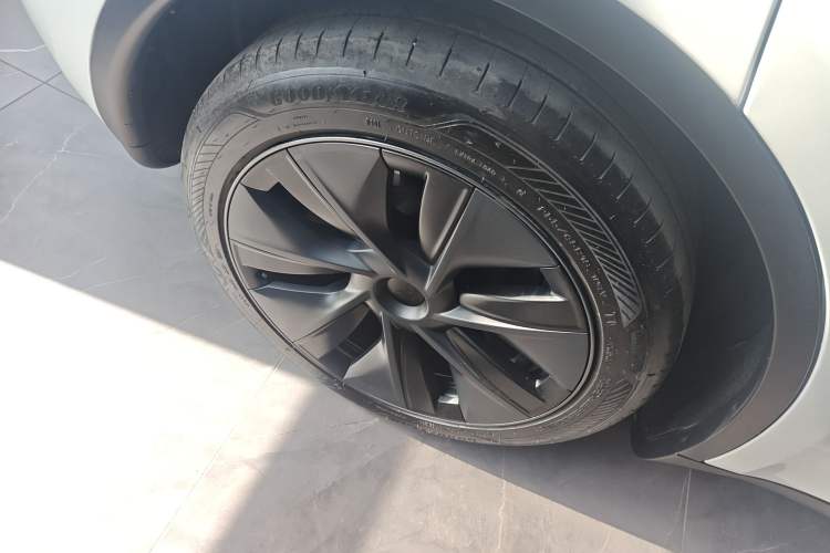 Used Tesla Model Y 2024 Rear-Wheel-Drive Version