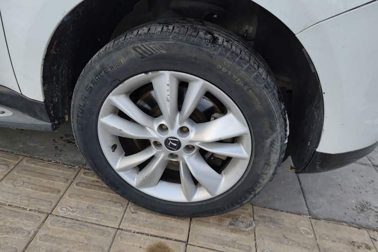 Used Luxgen Great 7 SUV 2012 Limited-Edition Sharp Edition 2.2T Four-Wheel-Drive Flagship Model Right Front Wheel Hub