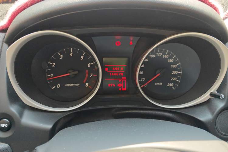 Used Mitsubishi ASX 2013 1.6L Manual Two-Wheel Drive Standard Edition
