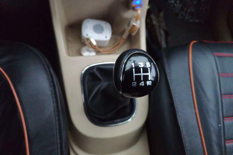 Used Dongfeng Fengon 360 2015 1.5L Manual Comfort II 7-Seater
