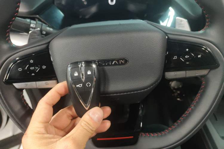 Used Oshan Z6 2022 Blue Whale 1.5T DCT Smart Edition
