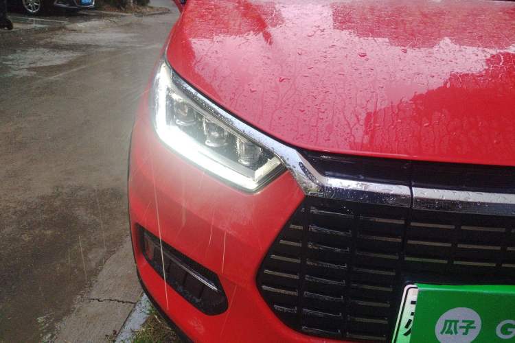 Used BYD Yuan New Energy 2019 EV360 Smart Connect Luxurious Model Right Front Headlight