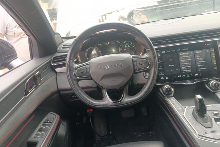 Used Lynk & Co 05 2022 2.0TD Four-Wheel Drive Dynamic Halo