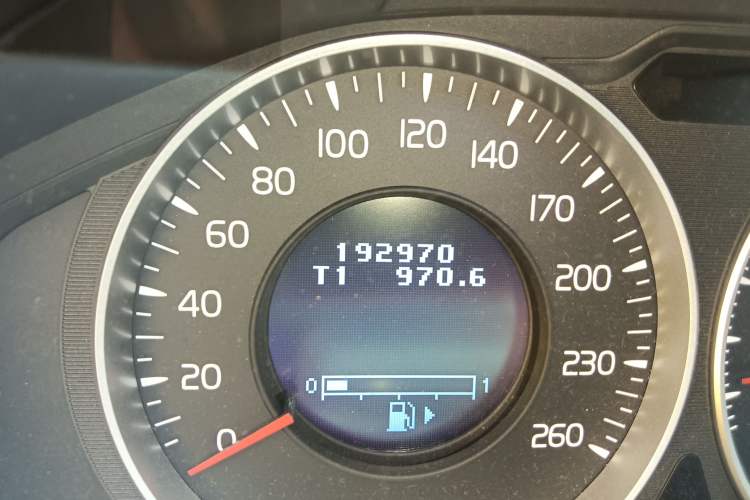 Used Volvo V60 2013 T5 Zhiya Edition