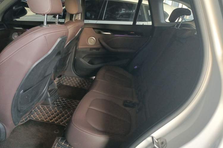 Used BMW X1 2022 sDrive20Li Fashion Model Left Rear Seat