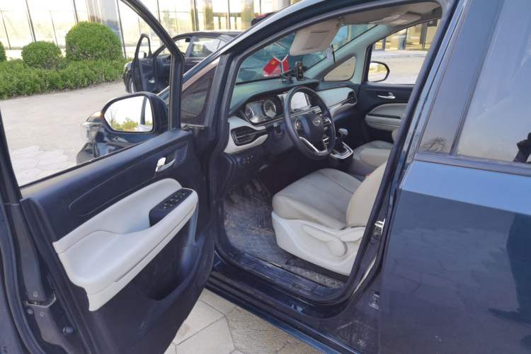 Used GAC Trumpchi M6 2021 270T Manual Elite Edition (7-seater)
