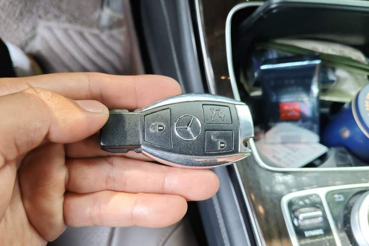 Used Mercedes-Benz GLC 2017 GLC 260 4MATIC Luxury Model
