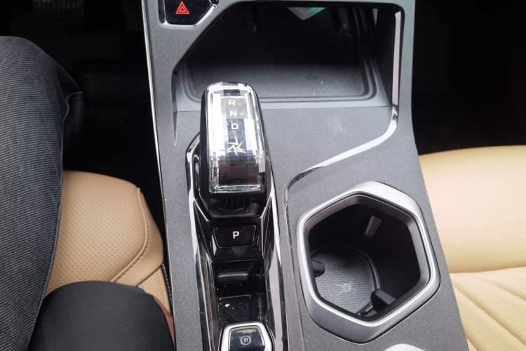 Used Geely Auto FX11 2023 1.5TD DCT Prestige Edition
