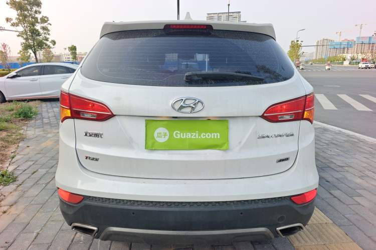 Used Hyundai Santa Fe 2015 2.0T Automatic Two-Wheel Drive Smart Version 5 Seats
