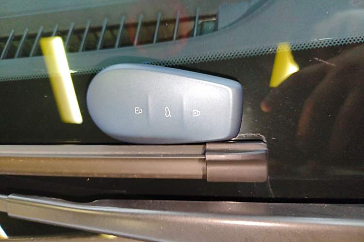 Used Nissan N6 2026 Model 180 Max