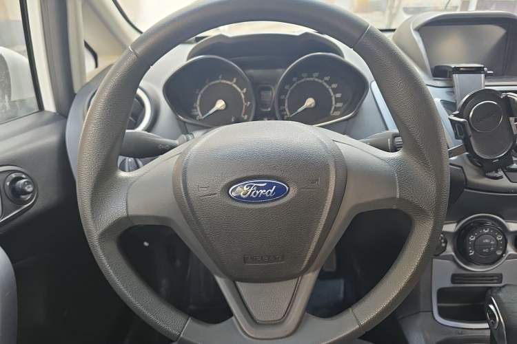 Used Ford Fiesta 2013 Hatchback 1.5L Automatic Fashion Edition
