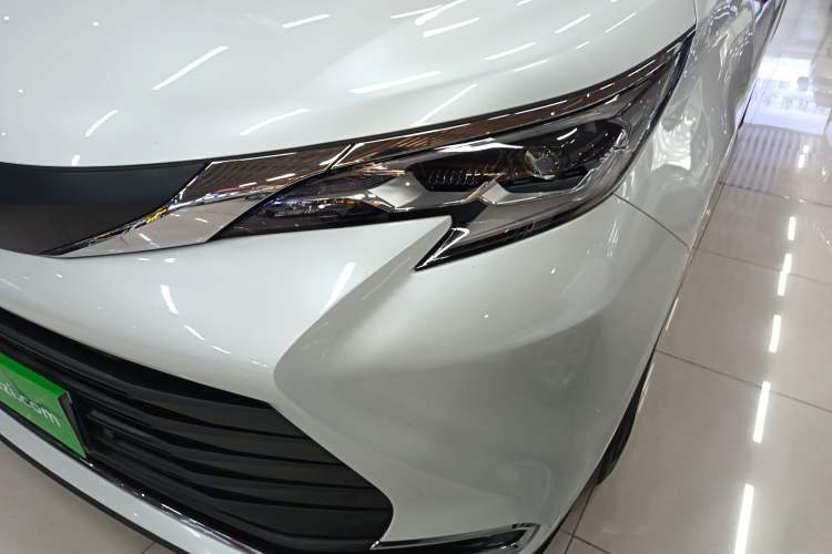 Used Toyota SIENNA 2023 2.5L Hybrid Comfort Edition Left Front Headlight