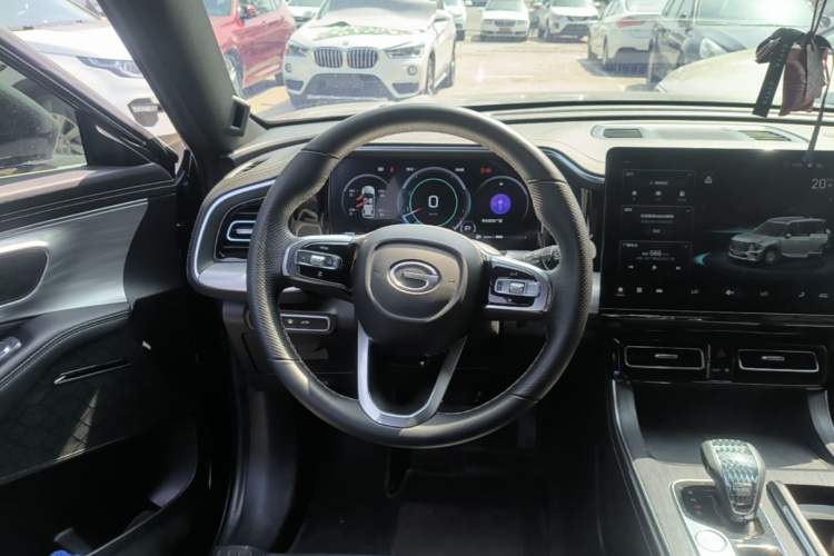 Used GAC Trumpchi GS8 2022 Linghang Series 2.0 TGDI Two-Wheel-Drive Luxury Smart Connectivity Version (7 Seats)