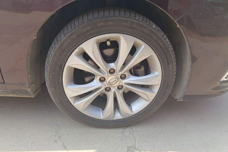 Used GAC Trumpchi GA6 2015 1.6T Manual Elite Model Right Front Wheel Hub