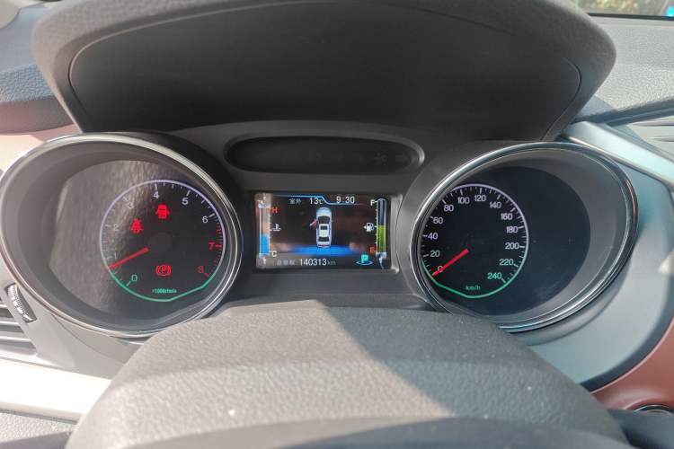 Used BYD G5 2014 1.5TID Automatic Flagship Model