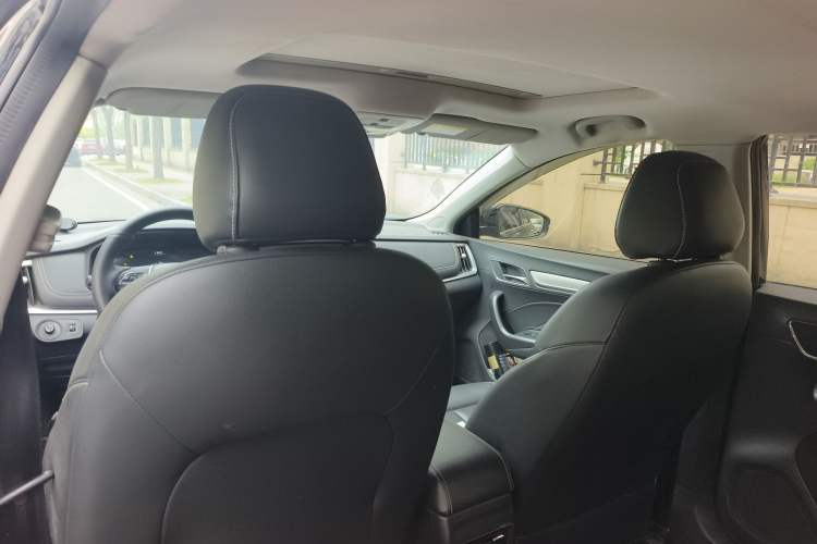 Used Roewe i6 New Energy 2017 45T Hybrid Connect & Smart Enjoyment Edition
