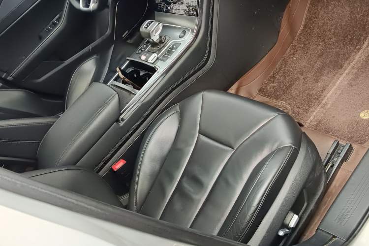 Used Hongqi H5 2020 1.8T Automatic Smart Connect Flagship Edition