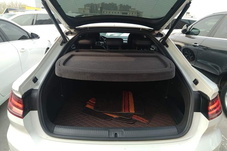 Used Volkswagen FAW-Volkswagen CC 2023 330TSI Ignite Edition Trunk